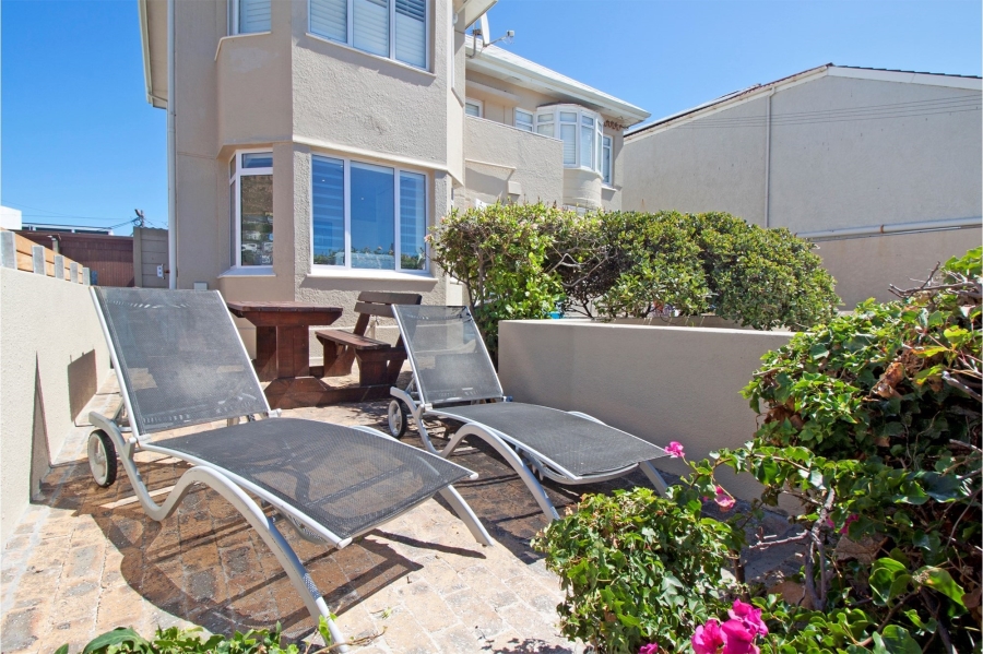 2 Bedroom Property for Sale in Fish Hoek Western Cape